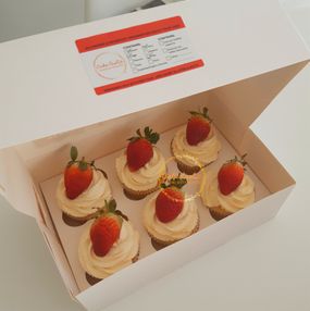 Strawberries and Fresh Cream Cupcakes
